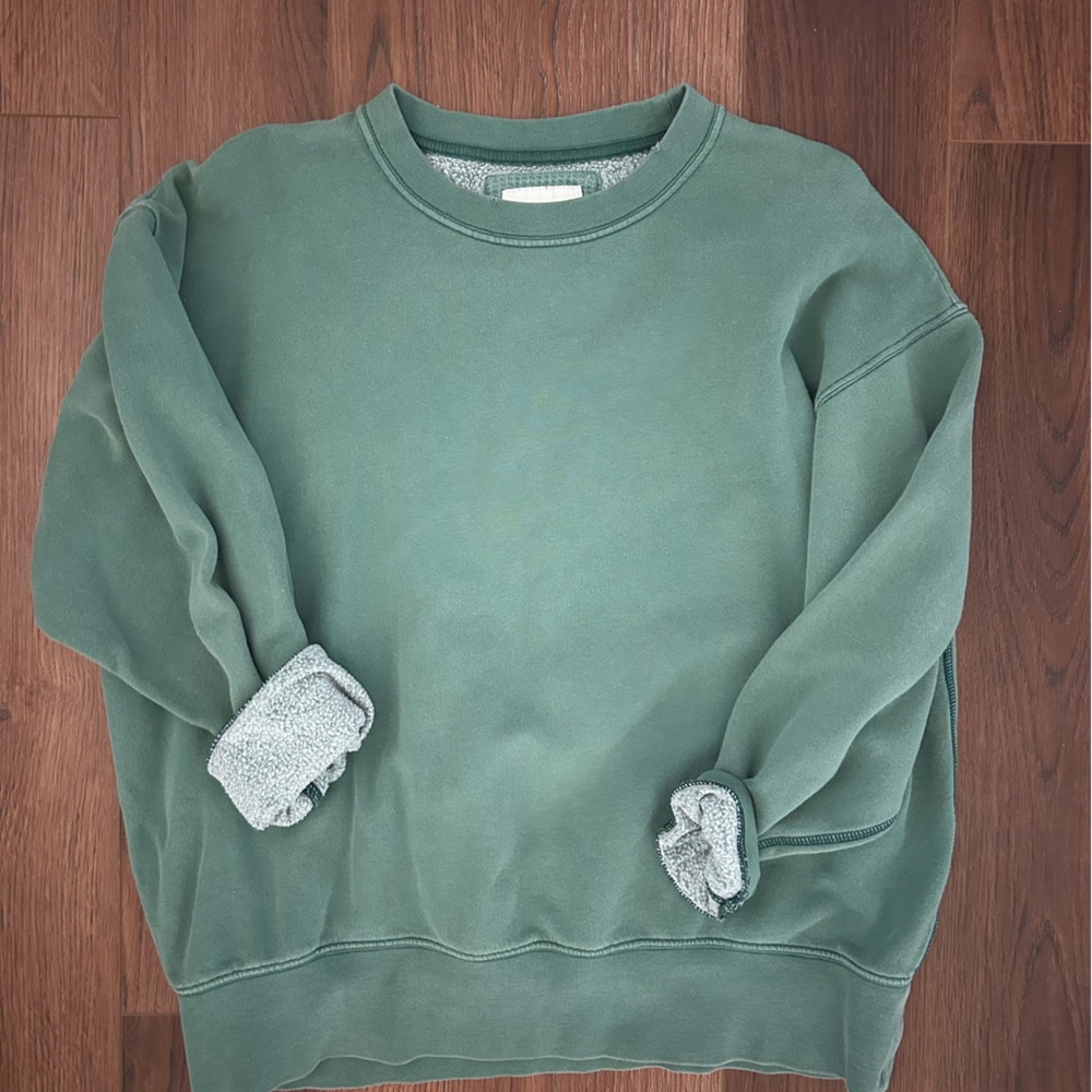American Eagle Outfitters Green Crew Neck Sweatshirt